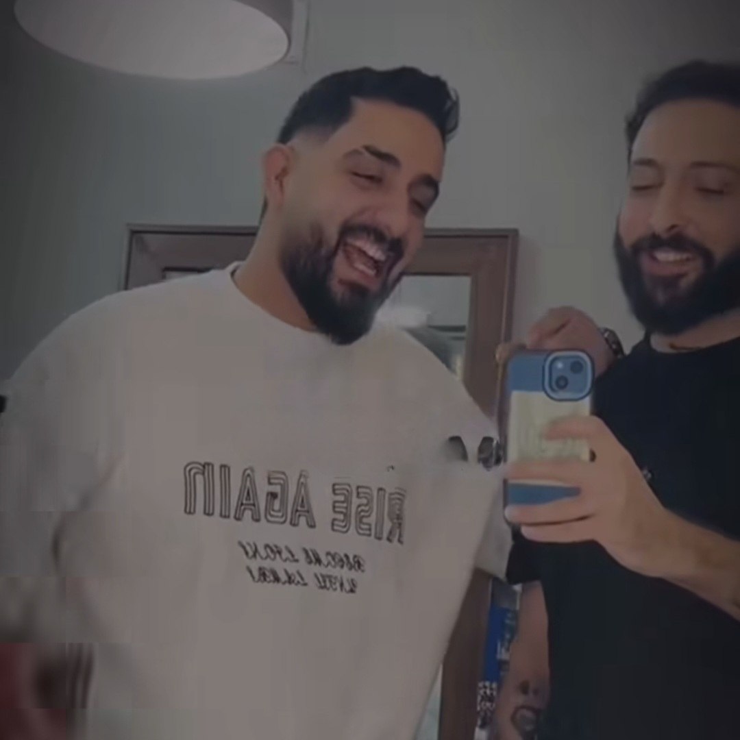 آهنگ جدید محمد امیری قاب عکست رو دیوار منه روانی کرد
